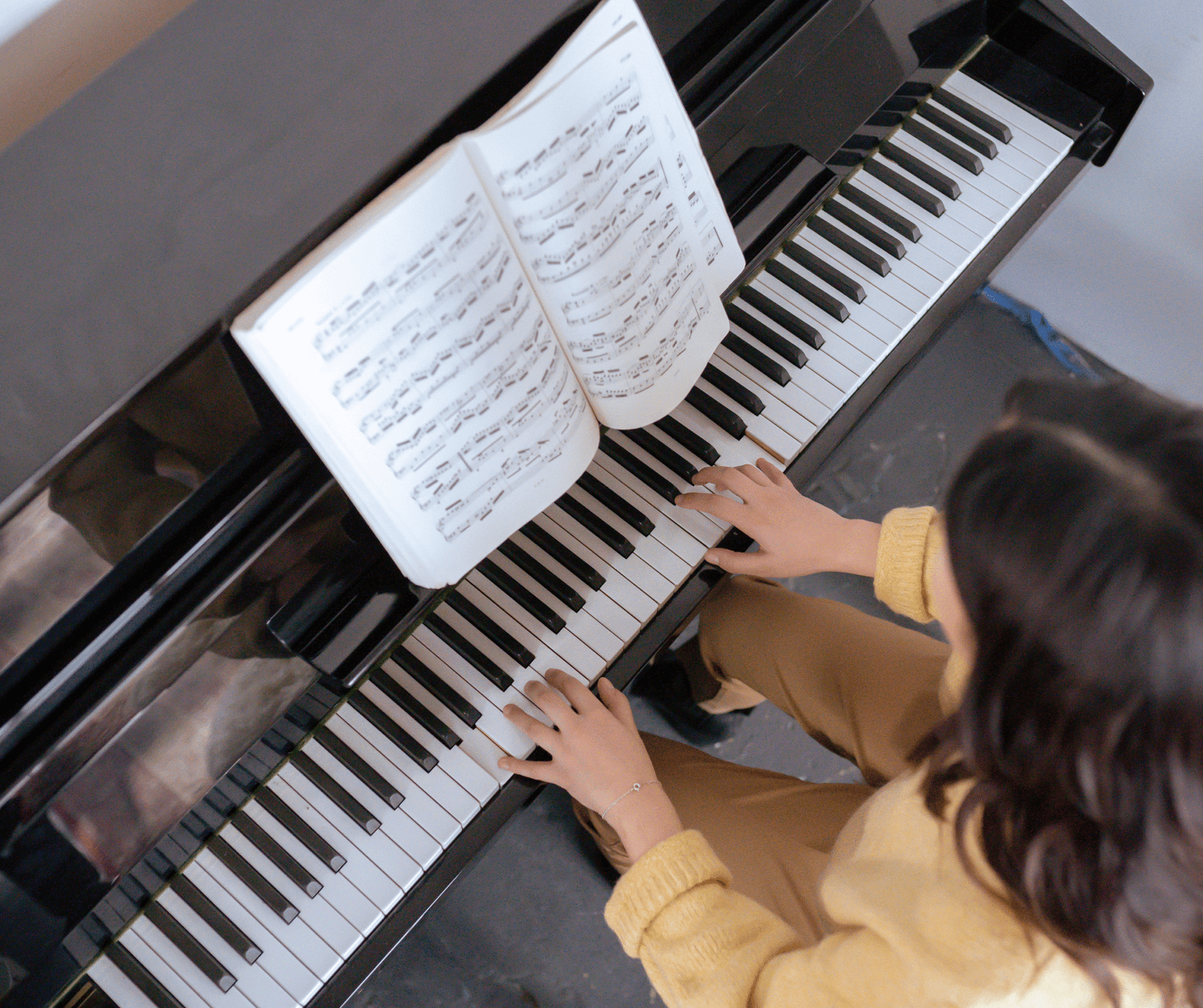 Piano music, piano lessons, piano classes, piano classes online